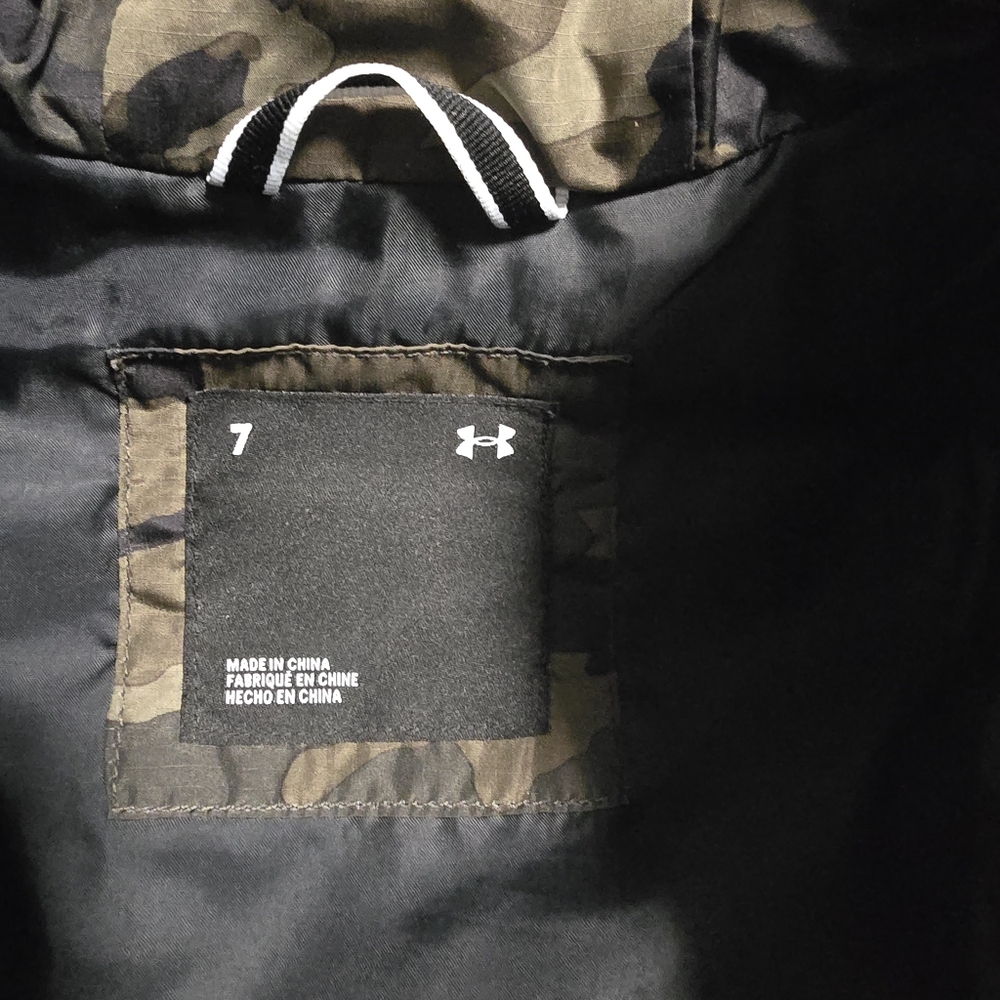 Under Armour Boys Hooded Vest Medium Lightweight Quilted Puffer Jacket, Zip-up, - Picture 8 of 8